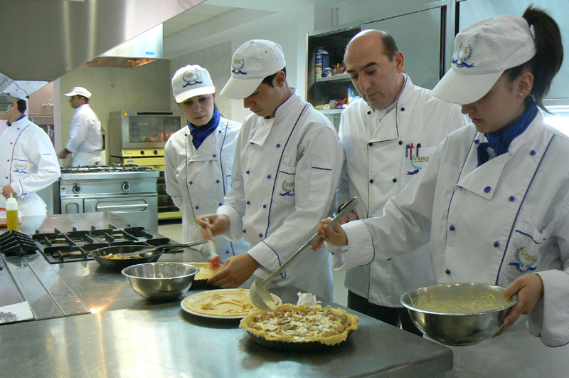 CHEF D’ OEUVRE: Η εξειδίκευση στη  γαστρονομική εκπαίδευση