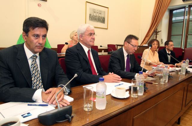 Καταργείται το ελάχιστο ποσοστό του Δημοσίου σε ΔΕΚΟ