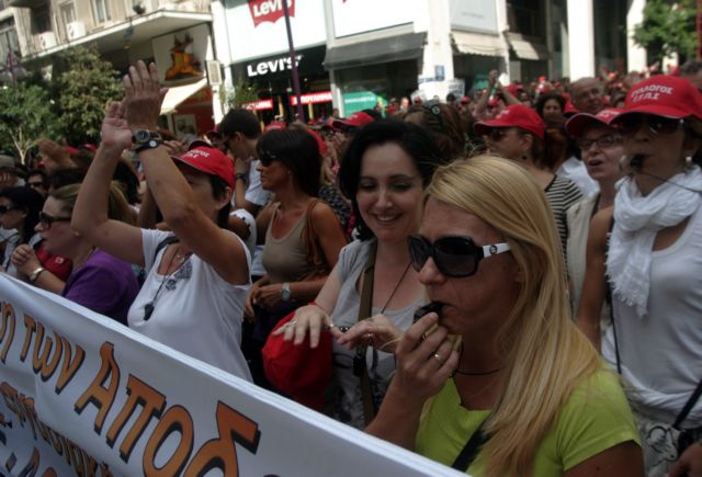 Άκαρπη η συνάντηση Στουρνάρα με εφοριακούς και τελωνειακούς υπαλλήλους για τους μισθούς