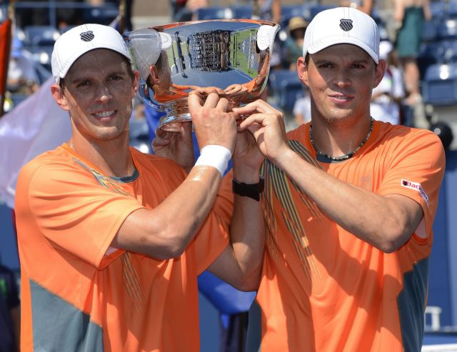 Τη μια ντουζίνα Γκραν Σλαμ έφτασαν οι  Μπομπ και Μάικ Μπράιαν