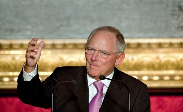 «Αισιοδοξεί» ο Σόιμπλε πως η Ελλάδα θα τηρήσει τις δεσμεύσεις της και θα μείνει στο ευρώ