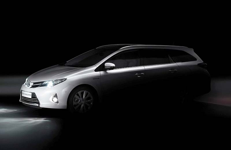 Toyota Auris Τοurer 2013: Οικογενειακή υπόθεση