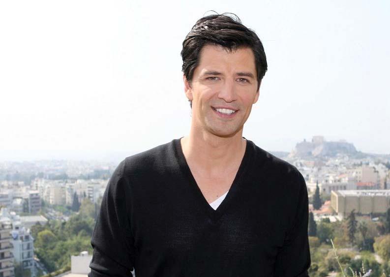 Τι απαντούν γνωστοί τραγουδιστές μετά τις αποκαλύψεις για τα εισοδήματά τους