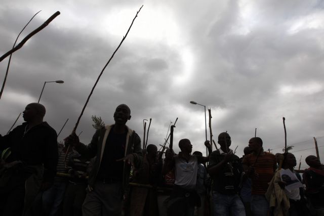 Απέρριψαν οι μεταλλωρύχοι στη Νότια Αφρική την πρόταση της εταιρείας