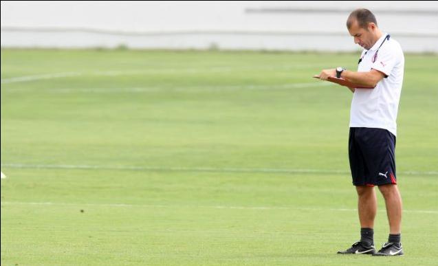 Όπλο μας η έδρα, τονίζει ο Ζαρντίμ εν όψει Σάλκε