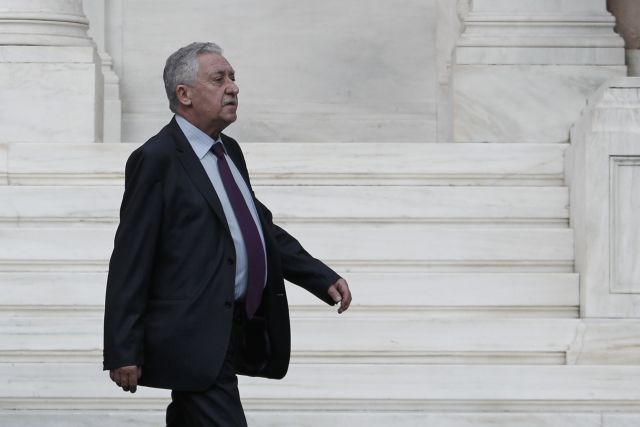 Η ΔΗΜΑΡ πιέζεται για τα μέτρα και ανοίγεται στην Κεντροαριστερά