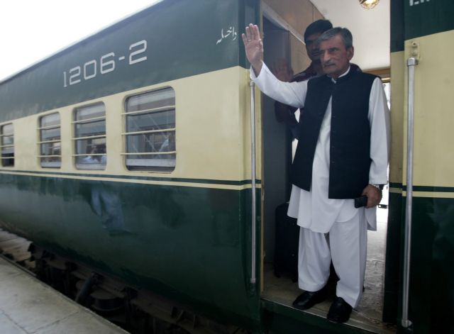 Πακιστανός υπουργός δίνει αμοιβή για το κεφάλι του σκηνοθέτη της «βλάσφημης» ταινίας