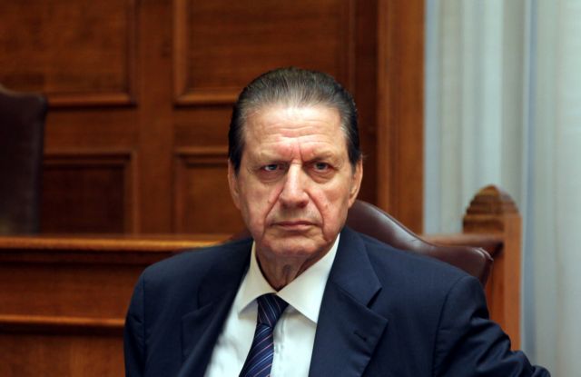 Βέλη Πολύδωρα κατά στελεχών της ΝΔ για τον διορισμό της κόρης του