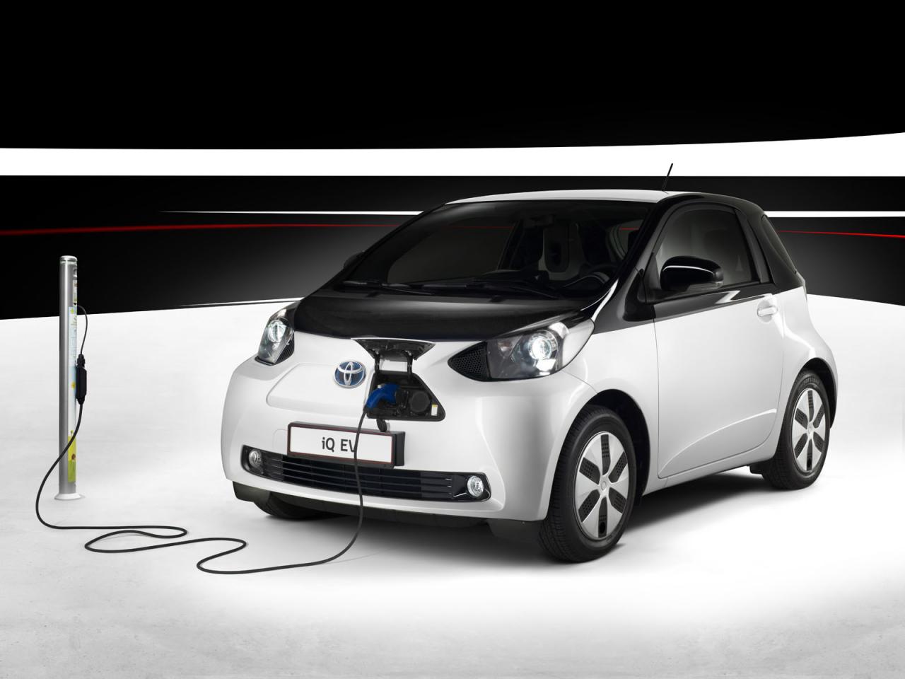 Toyota iQ EV 2013: Ευφυής ηλεκτροκίνηση