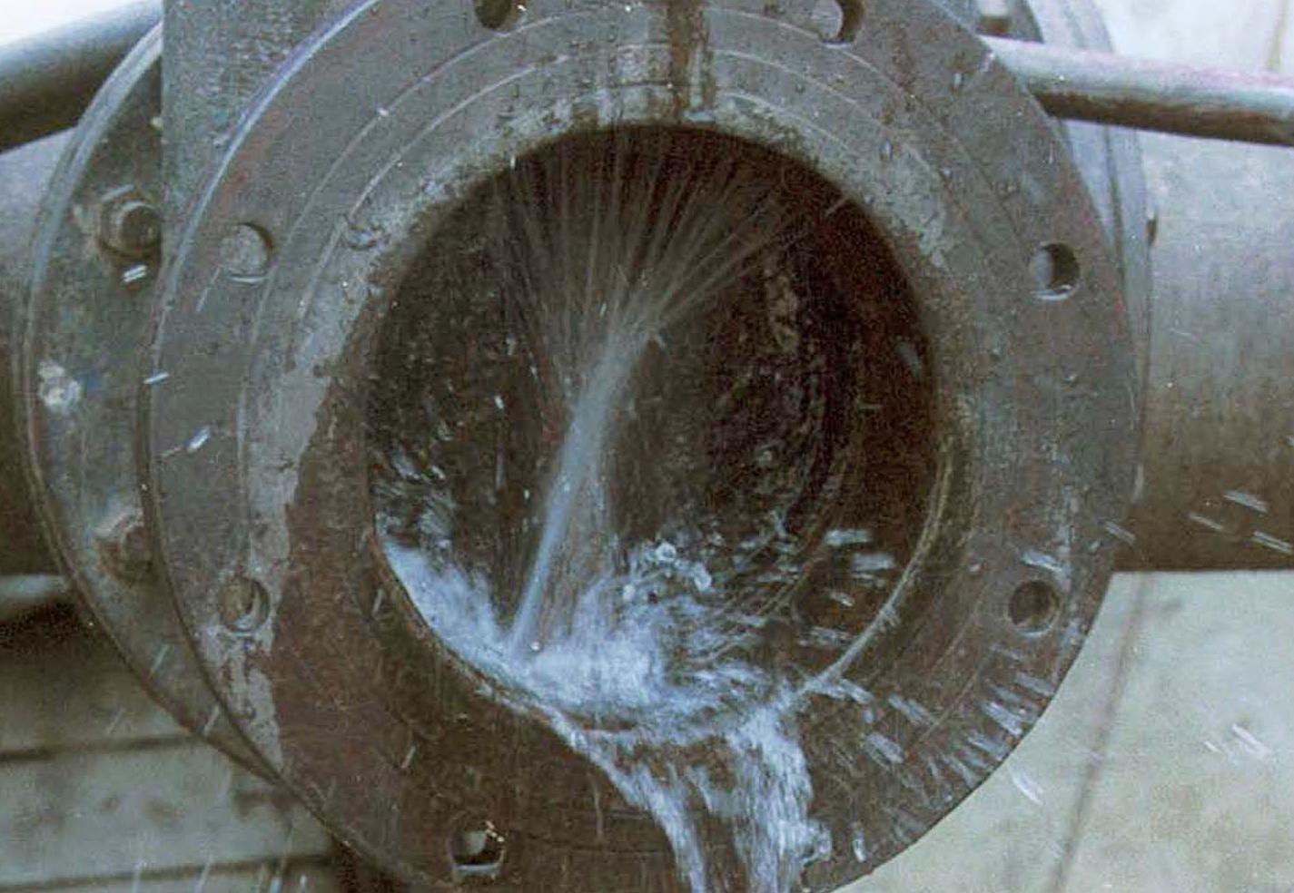 Συντονισμένα τραβούν… το καζανάκι οι κάτοικοι πόλης στη Ζιμπάμπουε