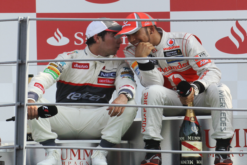 O L.Hamilton πηγαίνει στη Mercedes AMG GP και ο S. Perez στη McLaren