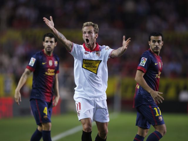 Ανα… ντροπή με Φάμπρεγκας που χάρισε «διπλό» μέσα στη Σεβίλη