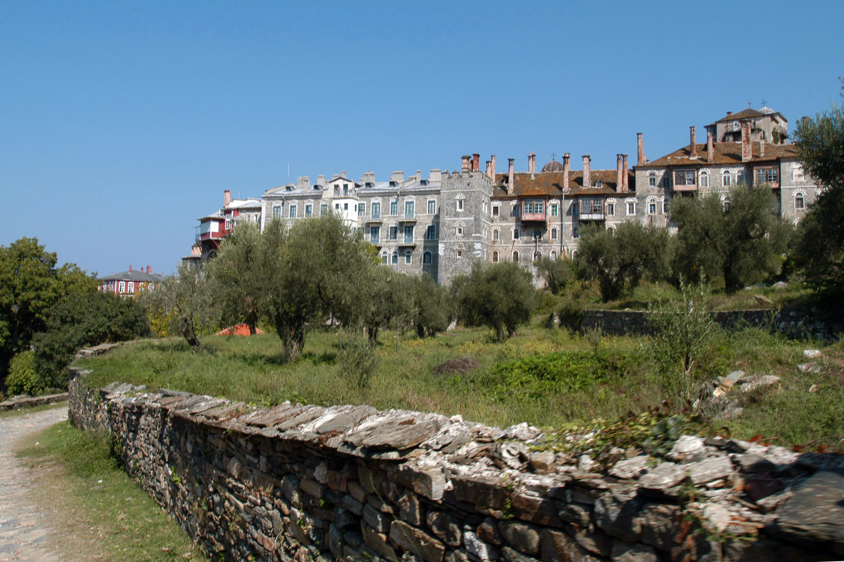 Εφραίμ και Αρσένιος μεταξύ των 12 που παραπέμπονται για το Βατοπαίδι