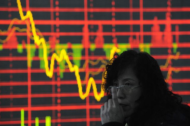 Σε τροχιά συρρίκνωσης η κινεζική μεταποίηση