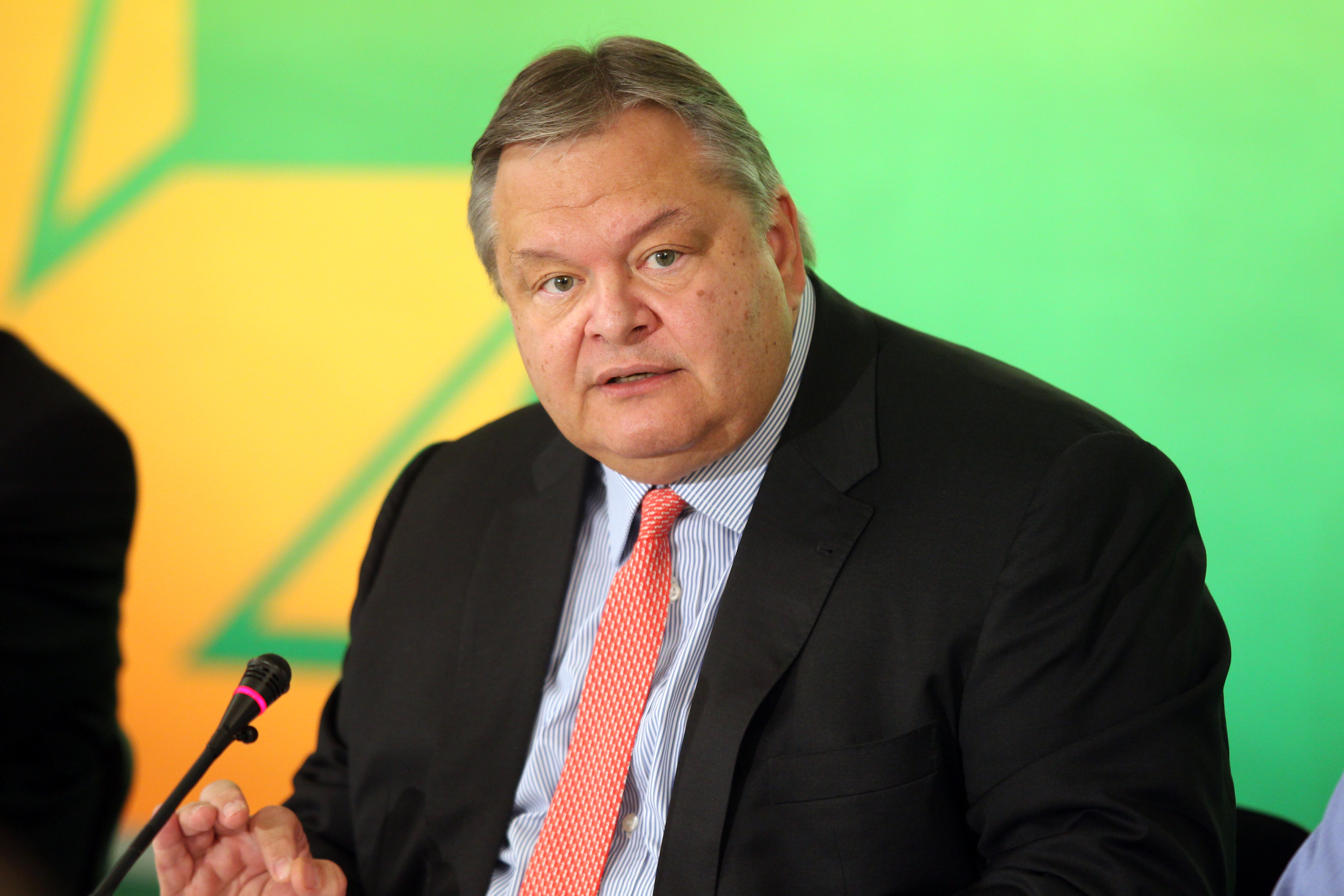 Συνεδριάζει το μεσημέρι της Πέμπτης η Κοινοβουλευτική Ομάδα του ΠΑΣΟΚ