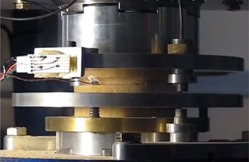 Νέα συσκευή προσομοιώνει τη γέννηση μεγάλων σεισμών