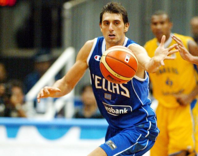 Κρεμάει τα παπούτσια του ο Νίκος Χατζηβρέττας