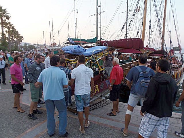 Ένας νεκρός και έξι τραυματίες από έκρηξη σε τουριστικό σκάφος στην Κω