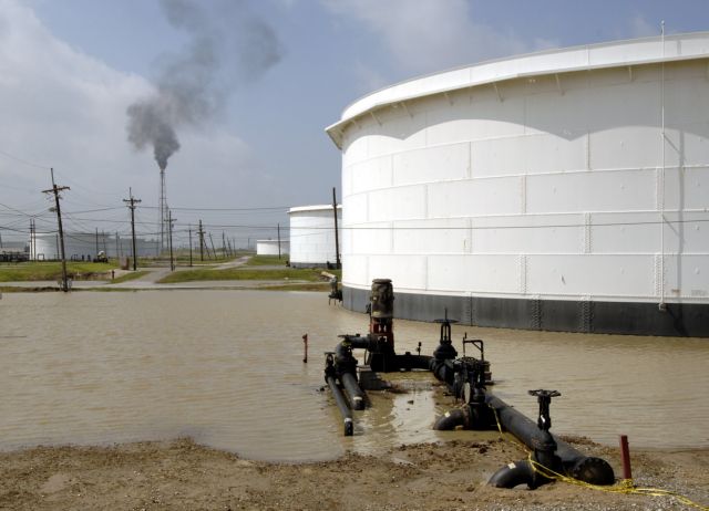 Νομοσχέδιο του ΥΠΕΚΑ για σύσταση φορέα διατήρησης αποθεμάτων ασφαλείας καυσίμων