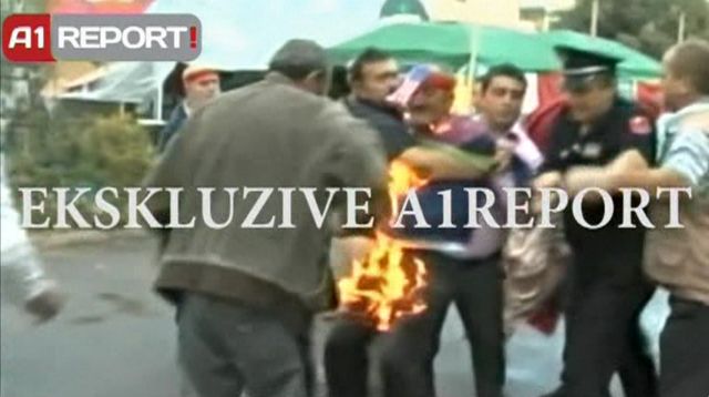 Δεύτερη αυτοπυρπόληση πρώην πολιτικού κρατούμενου σε τρεις μέρες στα Τίρανα