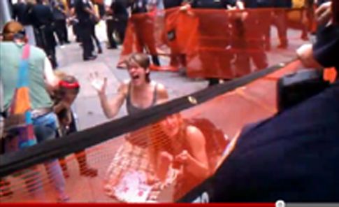 Το πρώτο του… μωρό απέκτησε το κίνημα Occupy της Γουόλ Στριτ