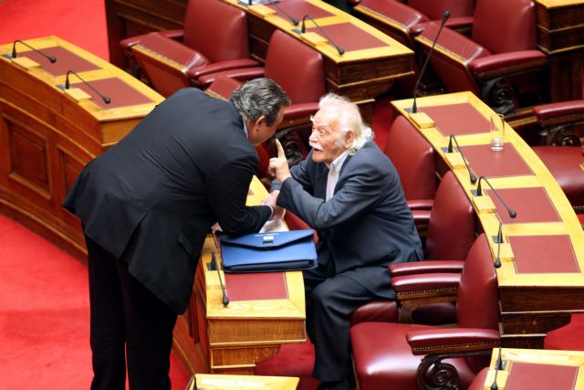 Την παραίτηση Στουρνάρα για τα περί εκκένωσης νησιών ζήτησε ο Π.Καμμένος