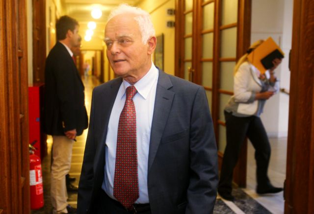 Προτάσεις Μανιτάκη για την αποφυγή οριζόντιων απολύσεων στο Δημόσιο