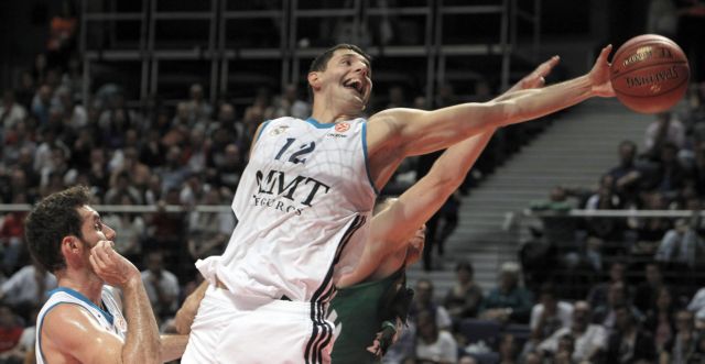 Νίκες για τη Ρεάλ Μαδρίτης και την Κάχα Λαμποράλ