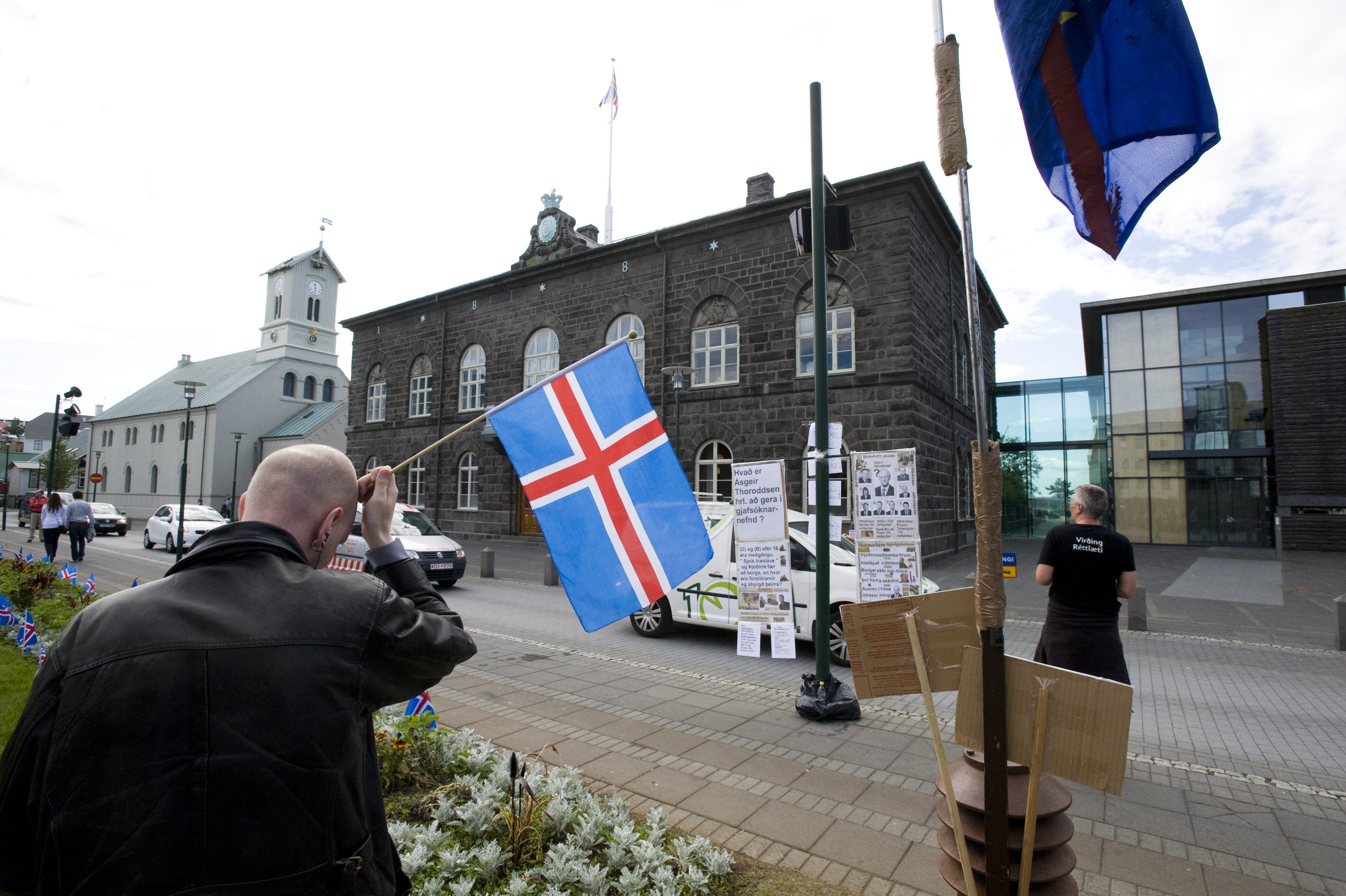 Μαθήματα άμεσης δημοκρατίας από 25 απλούς πολίτες της Ισλανδίας