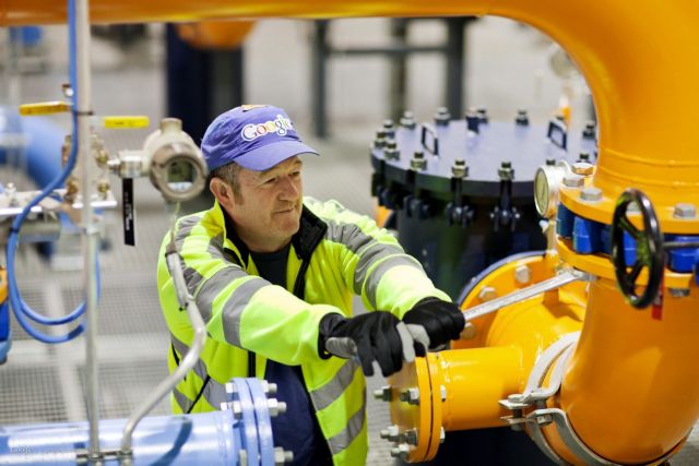 Η Google απειλεί με αποκλεισμό τα γαλλικά μέσα ενημέρωσης online