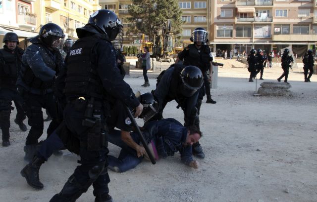 Ταραχές στο Κόσοβο σε διαδήλωση ενάντια στο διάλογο