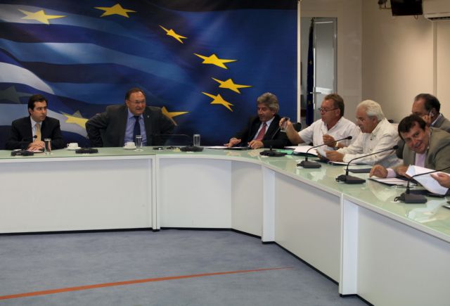 Συνάντηση Ν.Μηταράκη με δημάρχους για την ανάπλαση Φαλήρου-Σουνίου