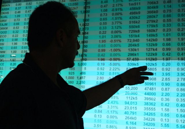 Καλούς βαθμούς σε τράπεζες που τους δίνουν λεφτά βάζουν οι οίκοι αξιολόγησης