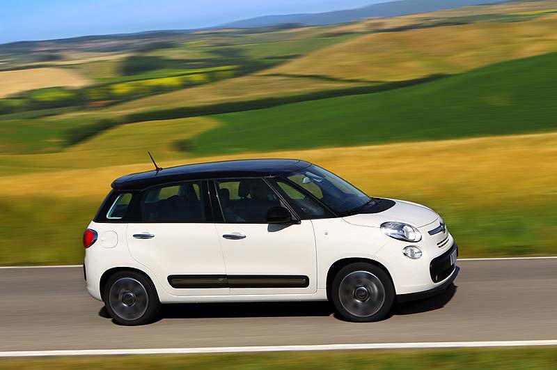 Fiat 500L: Στην Ελλάδα με αρχική τιμή 13.990 ευρώ