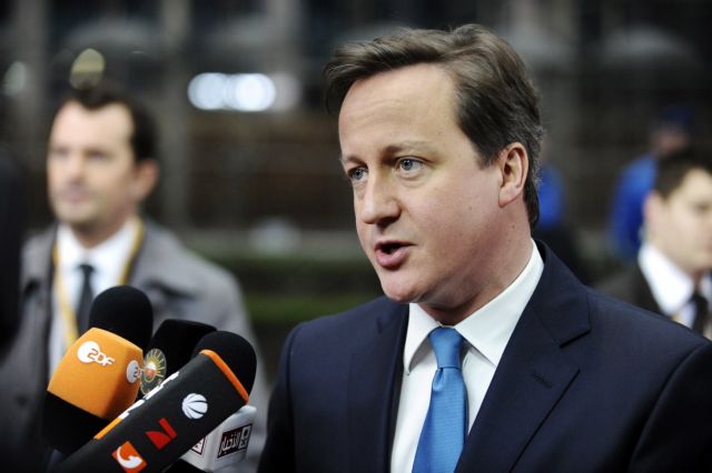 Η Ελλάδα πιέζεται από την παράνομη μετανάστευση, λέει ο Ντέιβιντ Κάμερον