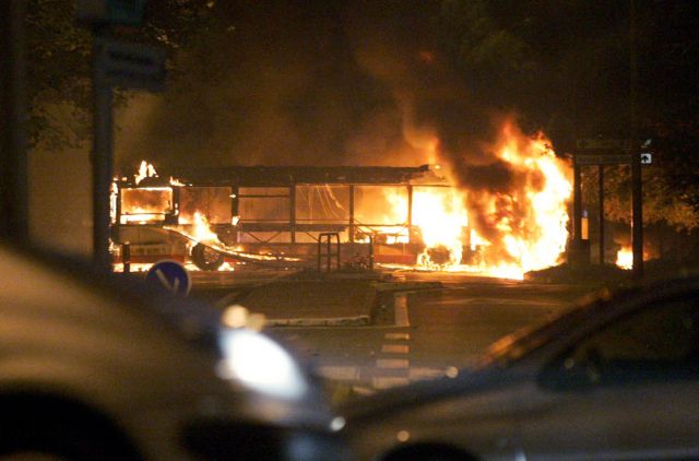 Στις φλόγες λεωφορείο της ΕΘΕΛ στον Κηφισό