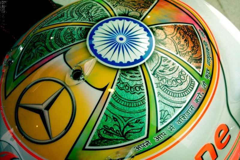 Η φωτογραφία της ημέρας – Παρασκευή 26 Οκτωβρίου 2012: Άσκηση ανόρθωσης ηθικού από τον L. Hamilton