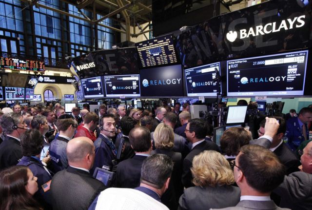 Σταθεροποιητικές τάσεις στη Wall Street, περιορισμένα κέρδη στην Ευρώπη