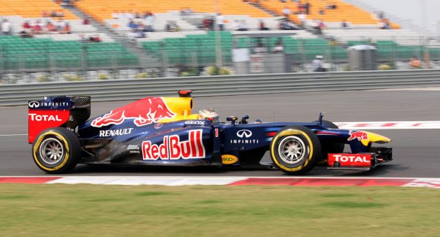 Ο Φέτελ κατέκτησε την «pole position» στο ινδικό Grand Prix