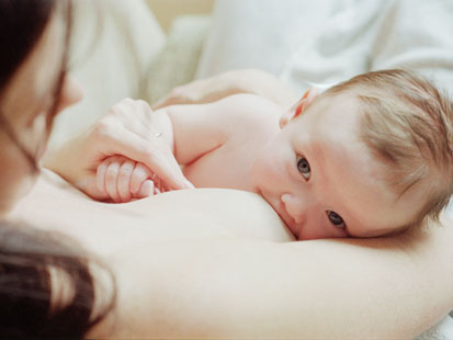 Καταδίκη μητέρας για χορήγηση κάνναβης στο μωρό της μέσω θηλασμού