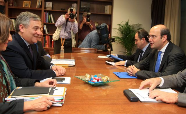 Συνεργασία Ελλάδας-Κομισιόν για νέες επενδύσεις, εξήγγειλε ο Επίτροπος Ταγιάνι