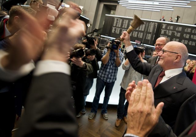 Πτωτικά κινήθηκαν οι αγορές στην Ευρώπη, κλειστή λόγω «Σάντι» η Νέα Υόρκη