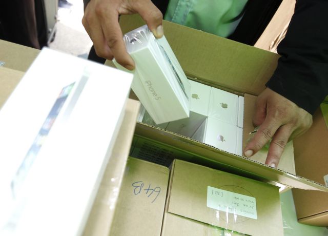 iPhone 5 από την Wind στα καταστήματά της, στα Public και στα Multirama