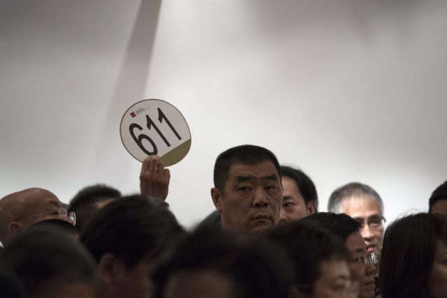 Έναντι ενός εκατομμυρίου ευρώ πωλήθηκε επιτραπέζιο παραβάν σε δημοπρασία στη Γαλλία