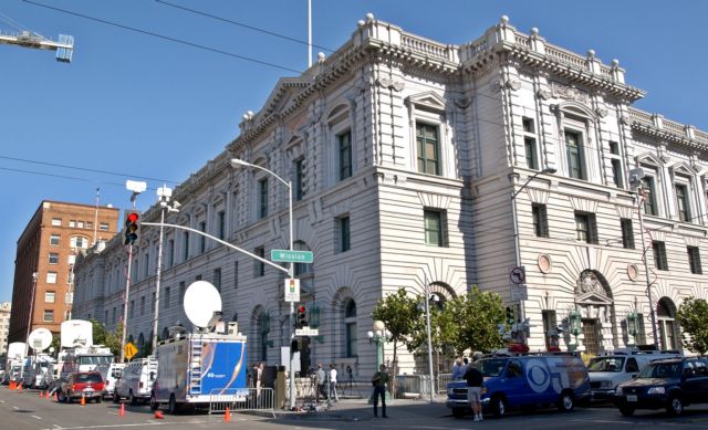 Σε δίκη αγόρι που σκότωσε εν ψυχρώ τον νεοναζί πατέρα του στις ΗΠΑ