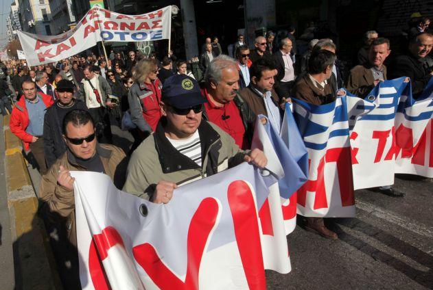 Για «εν κρυπτώ ξεπούλημα» των ΔΕΚΟ κατηγορεί η ΓΣΕΕ την κυβέρνηση