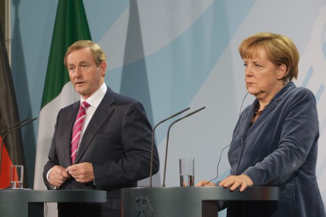 Στη σωστή κατεύθυνση η πολιτική αντιμετώπισης της κρίσης, λέει η Μέρκελ