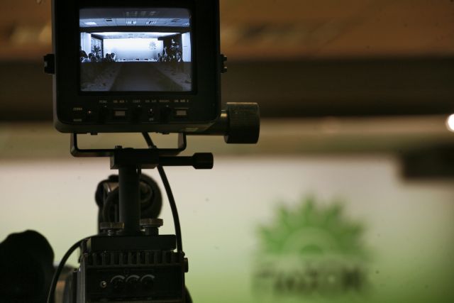 Δραματικές ώρες για το ΠΑΣΟΚ με αποχωρήσεις και διαφοροποιήσεις