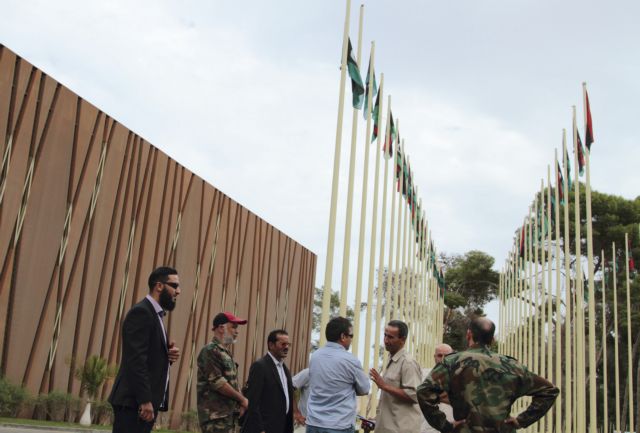 Αποκλεισμένο από ενόπλους το κοινοβούλιο της Λιβύης με αφορμή τη νέα κυβέρνηση