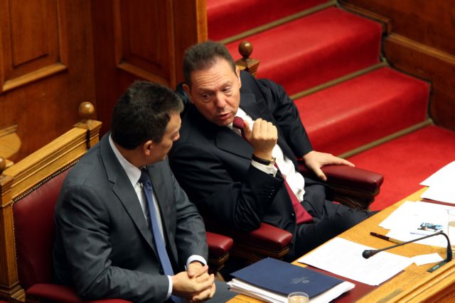 Συνάντηση Στουρνάρα-Βρούτση με κλιμάκιο του ΠΑΣΟΚ για το πακέτο των μέτρων